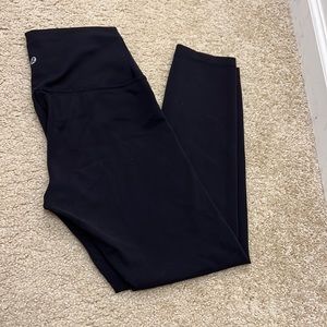Lululemon Wunder Train HighRise Legging. Size 6. 23 in-Black. Perfect Condition!
